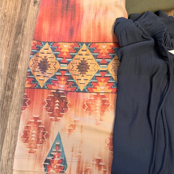 Big bundle of size xs small four clothes. - Picture 4 of 7